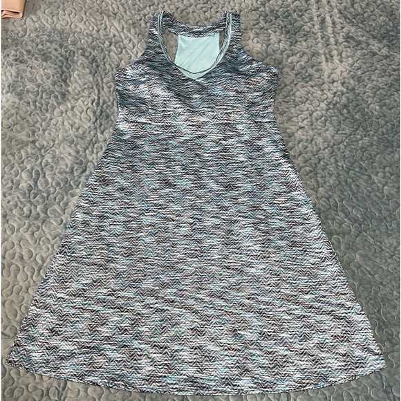 MPG Dresses & Skirts - MPG Dress Golf Tennis Travel Size S Pockets Teal/Black/White Racerback Bra